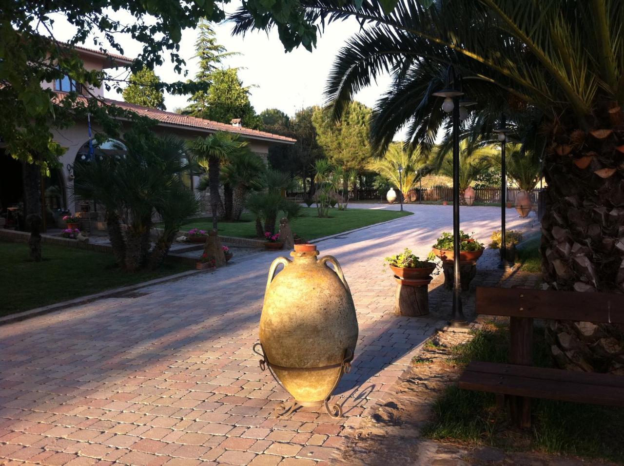 Agriturismo Il Drago Mirabella Imbaccari Exterior foto