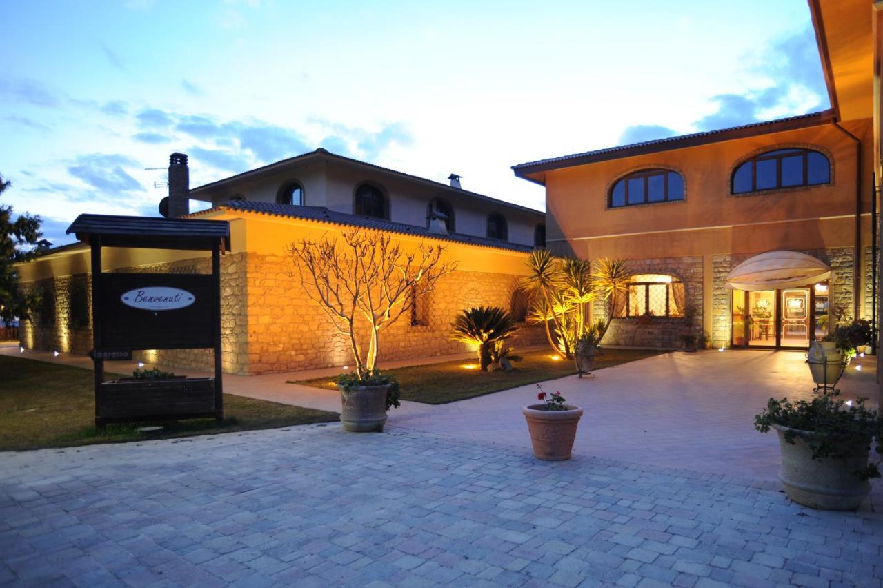 Agriturismo Il Drago Mirabella Imbaccari Exterior foto